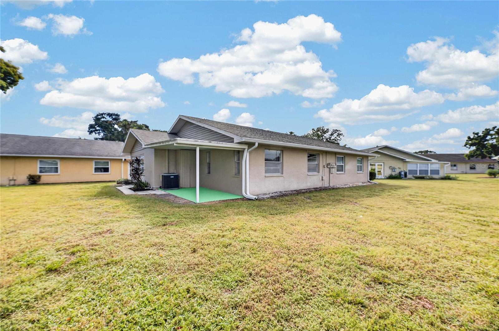 1904 CANTERBURY LANE, #18, Sun City Center, FL 33573