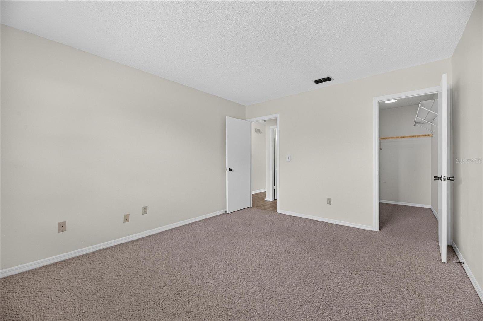 1904 CANTERBURY LANE, #18, Sun City Center, FL 33573