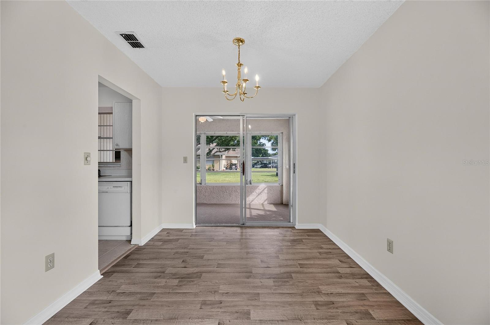 1904 CANTERBURY LANE, #18, Sun City Center, FL 33573