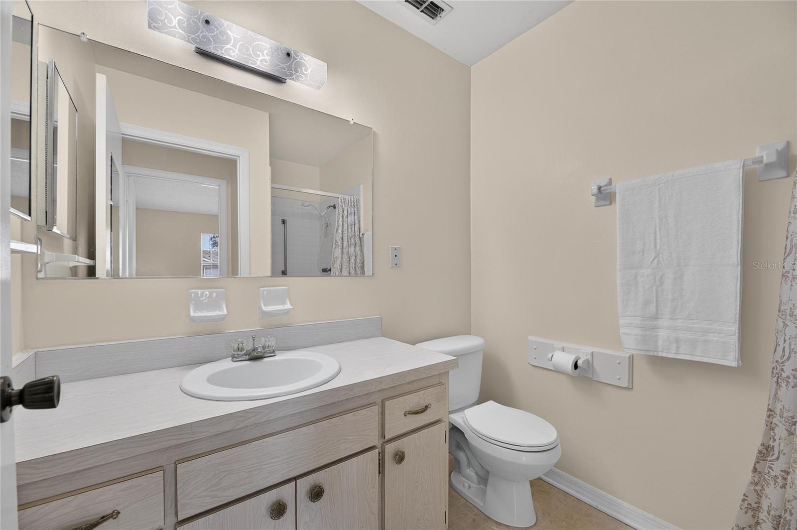 1904 CANTERBURY LANE, #18, Sun City Center, FL 33573