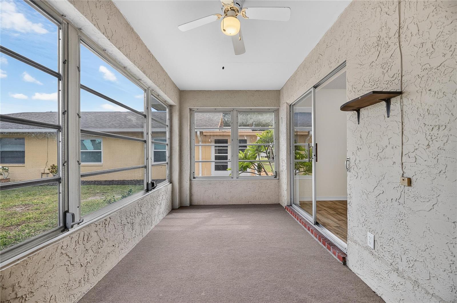 1904 CANTERBURY LANE, #18, Sun City Center, FL 33573