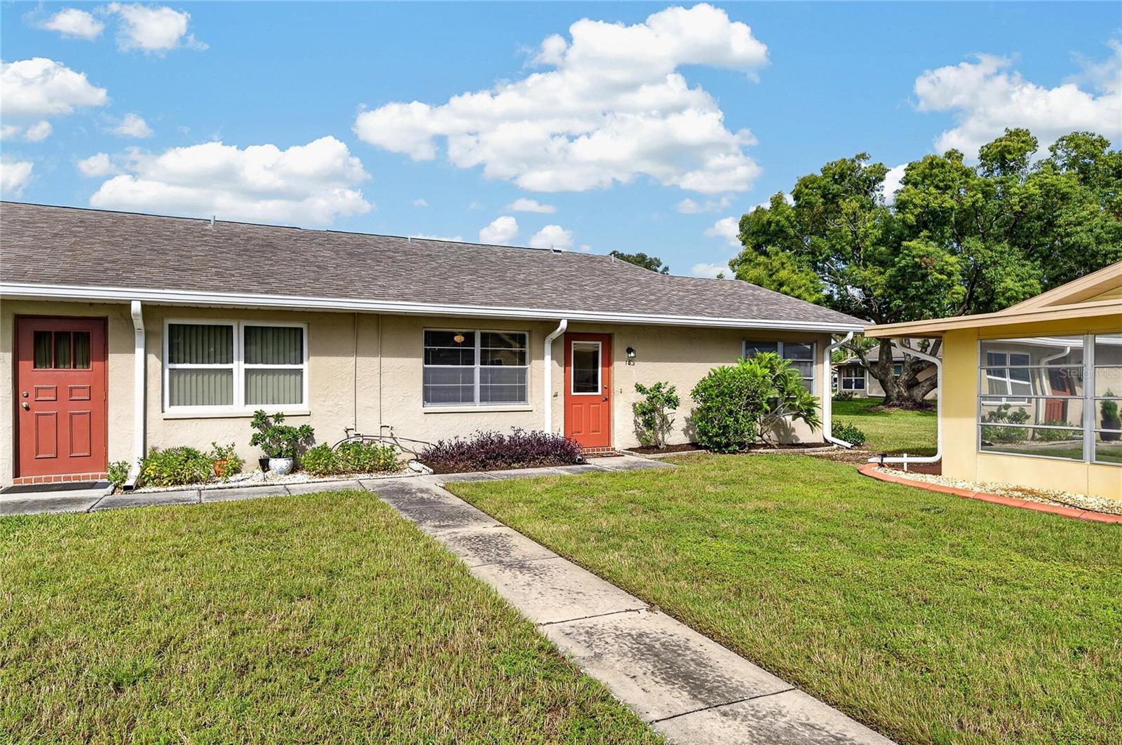1904 CANTERBURY LANE, #18, Sun City Center, FL 33573
