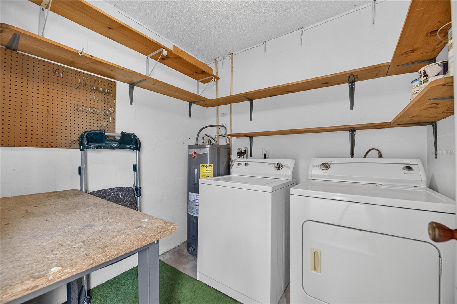 1904 CANTERBURY LANE, #18, Sun City Center, FL 33573
