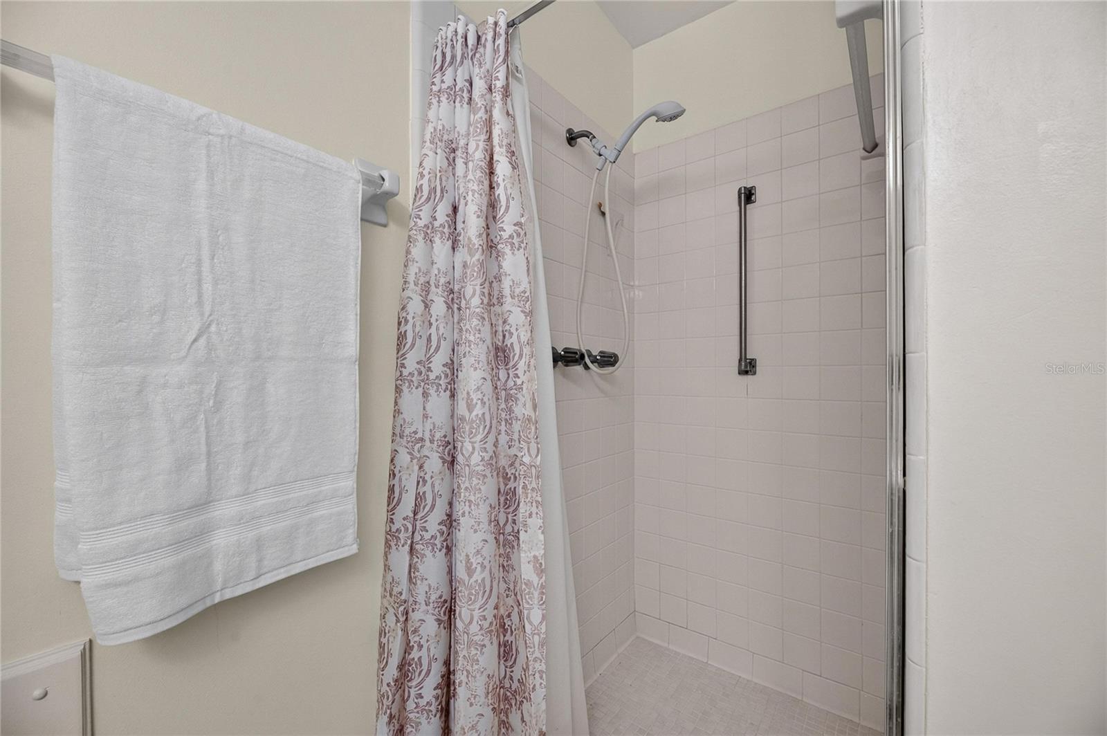 1904 CANTERBURY LANE, #18, Sun City Center, FL 33573