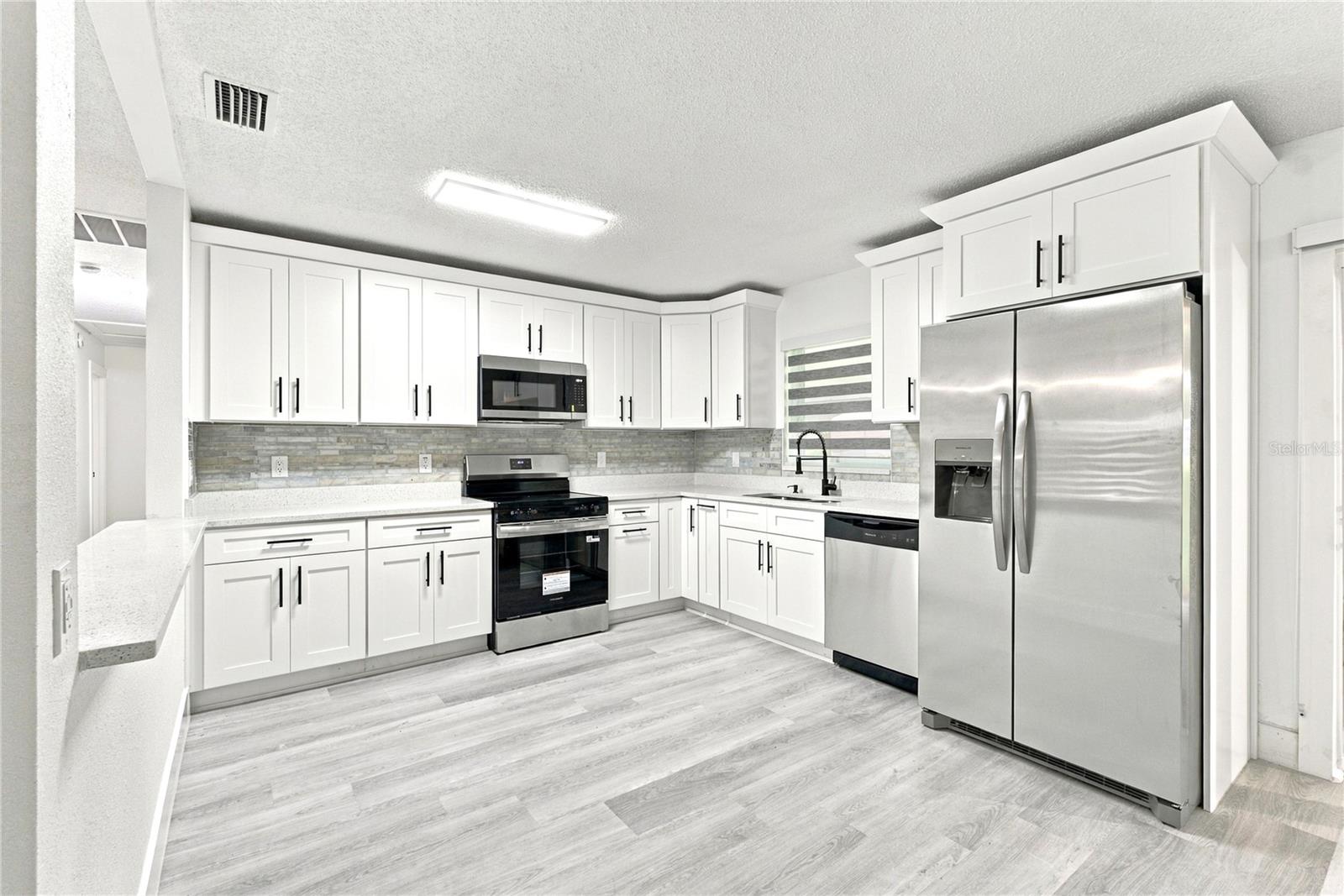 7245 HYLAN STREET, Zephyrhills, FL 33541