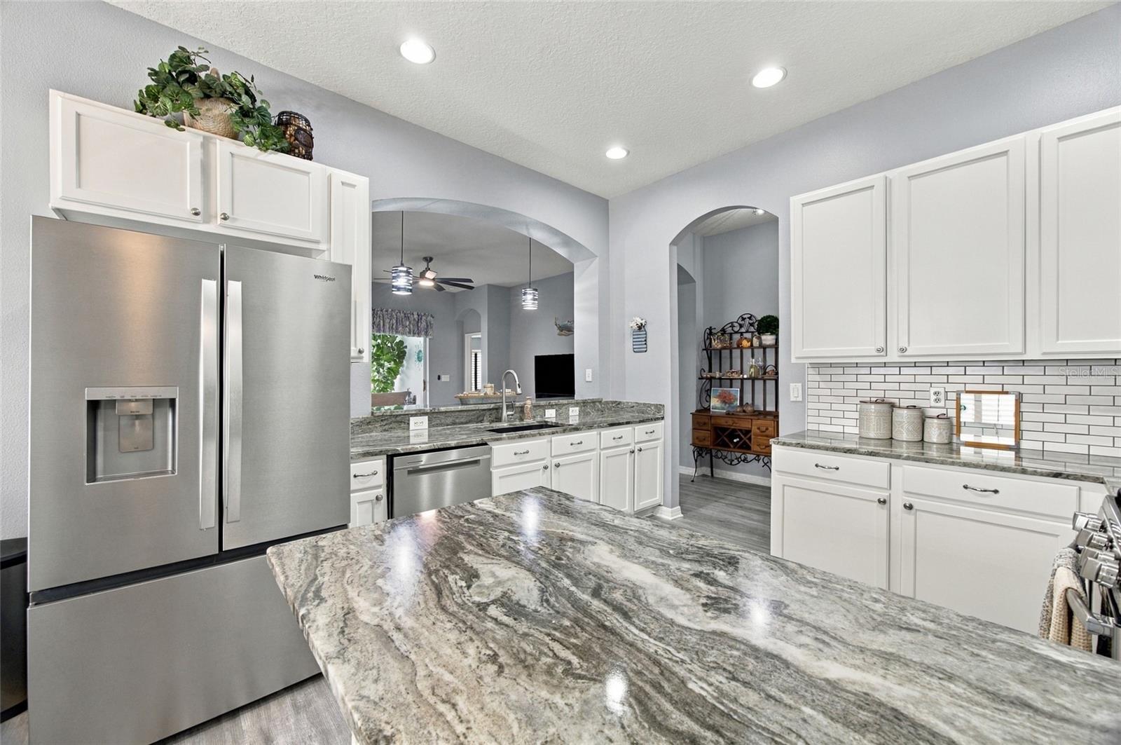 6501 BRIDGECREST DRIVE, Lithia, FL 33547