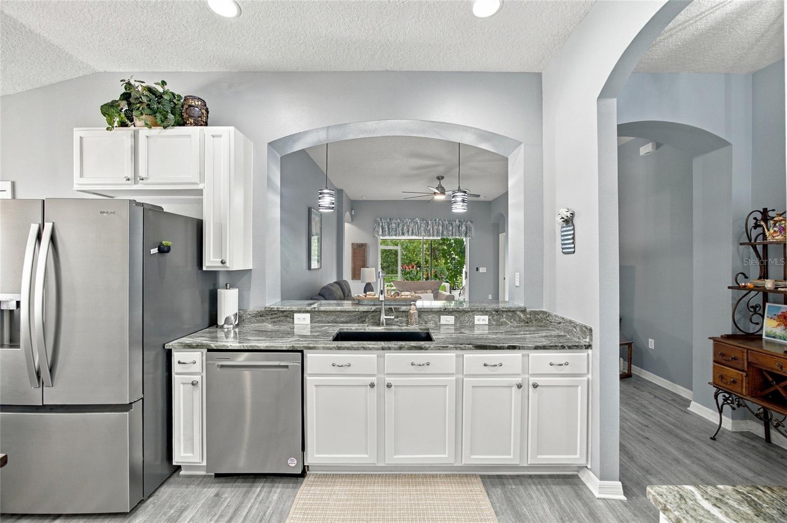6501 BRIDGECREST DRIVE, Lithia, FL 33547