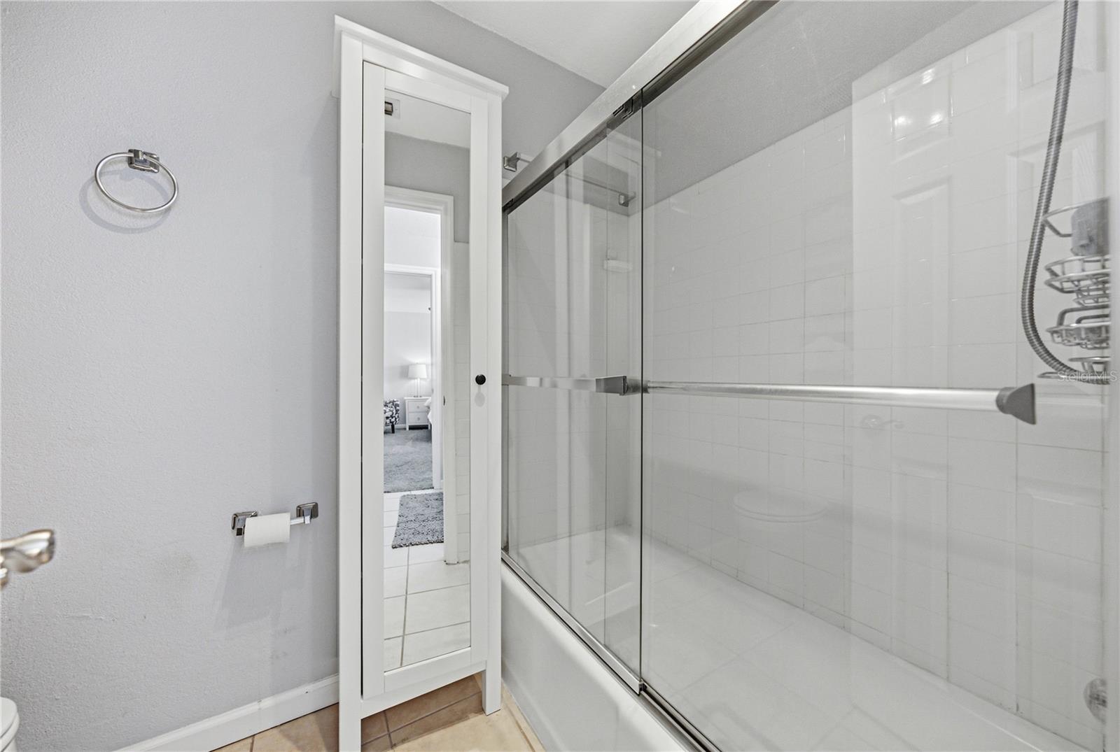 Shower & WC