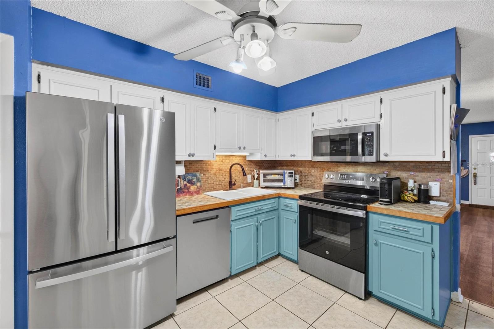 2287 PHILIPPINE DRIVE, #9, Clearwater, FL 33763