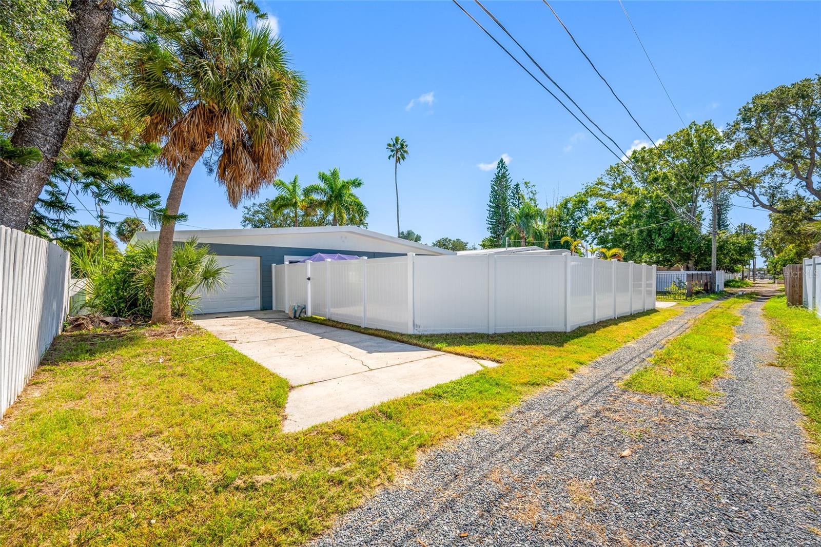2805 46TH STREET S, Gulfport, FL 33711