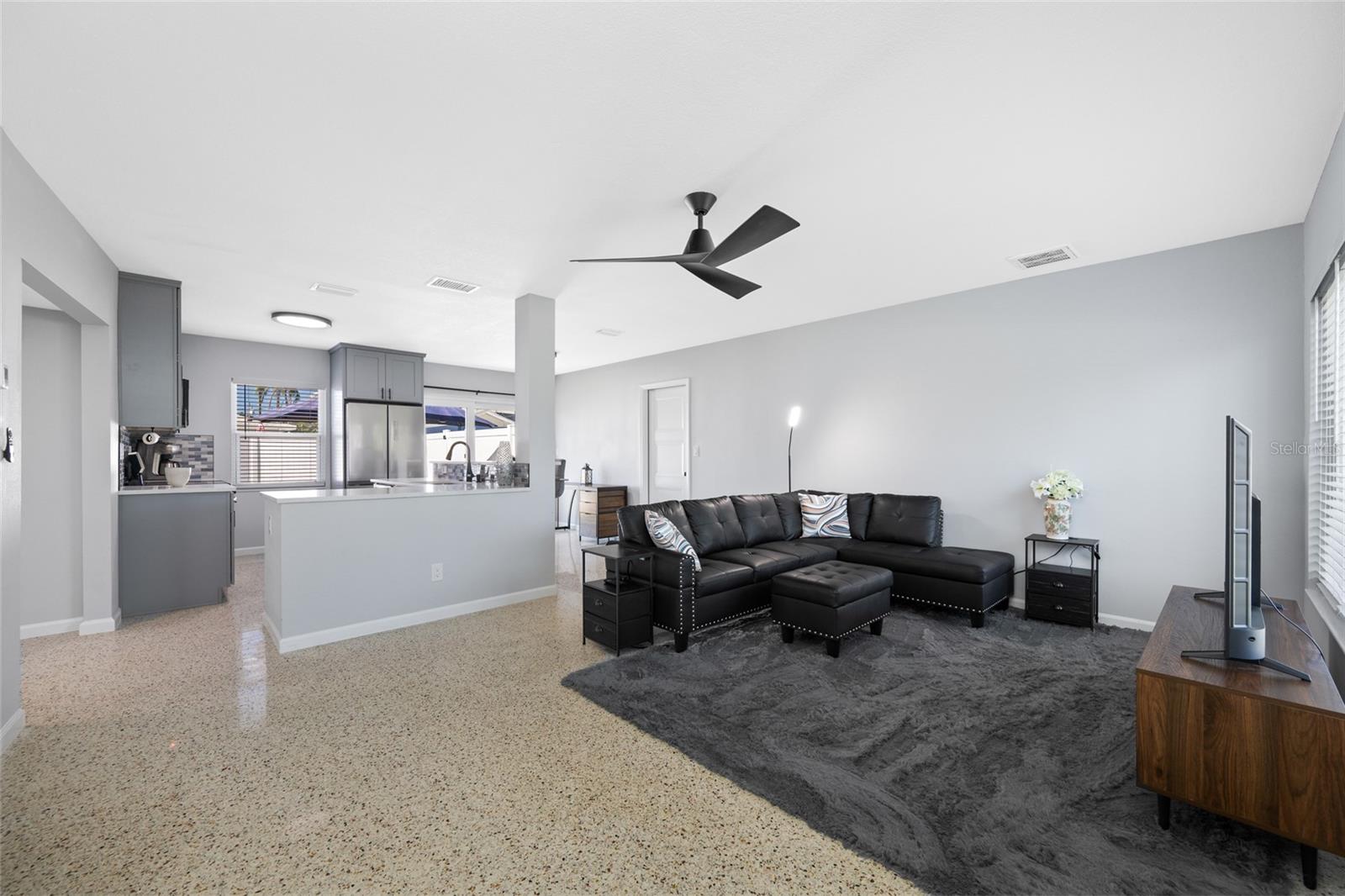 2805 46TH STREET S, Gulfport, FL 33711 2805 46TH STREET S, Gulfport, FL 33711
