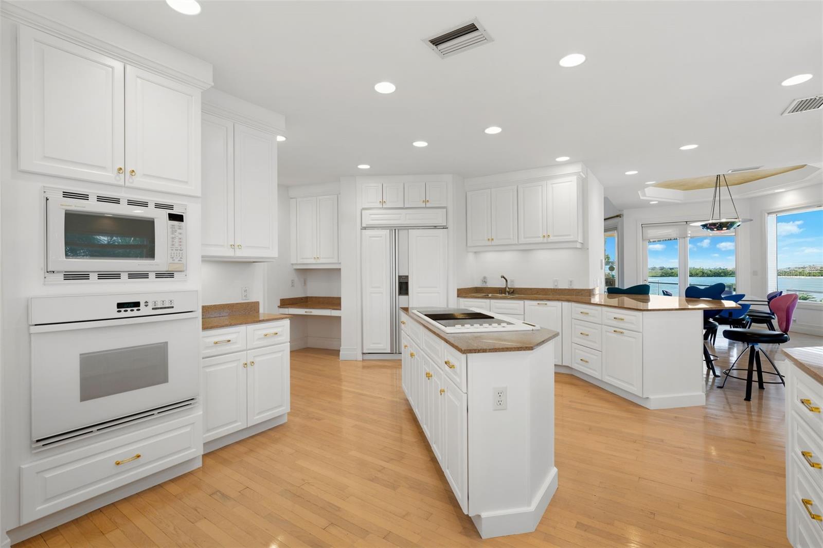 6130 KIPPS COLONY DRIVE W, Gulfport, FL 33707