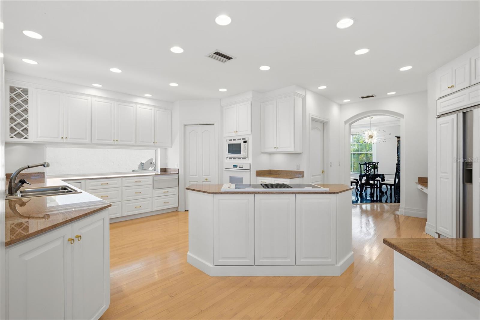 6130 KIPPS COLONY DRIVE W, Gulfport, FL 33707