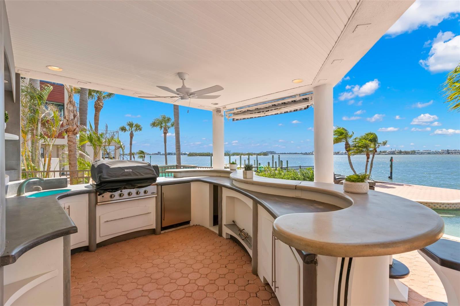6130 KIPPS COLONY DRIVE W, Gulfport, FL 33707 6130 KIPPS COLONY DRIVE W, Gulfport, FL 33707