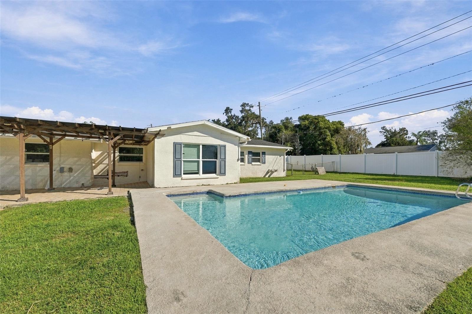 702 CAMELLIA COURT, Seffner, FL 33584