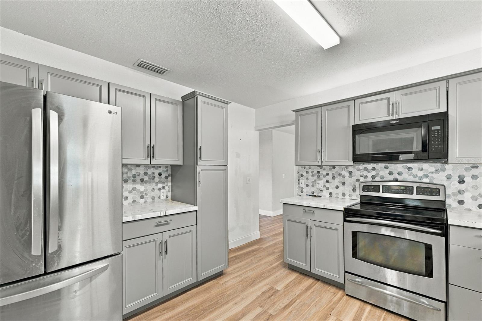 702 CAMELLIA COURT, Seffner, FL 33584