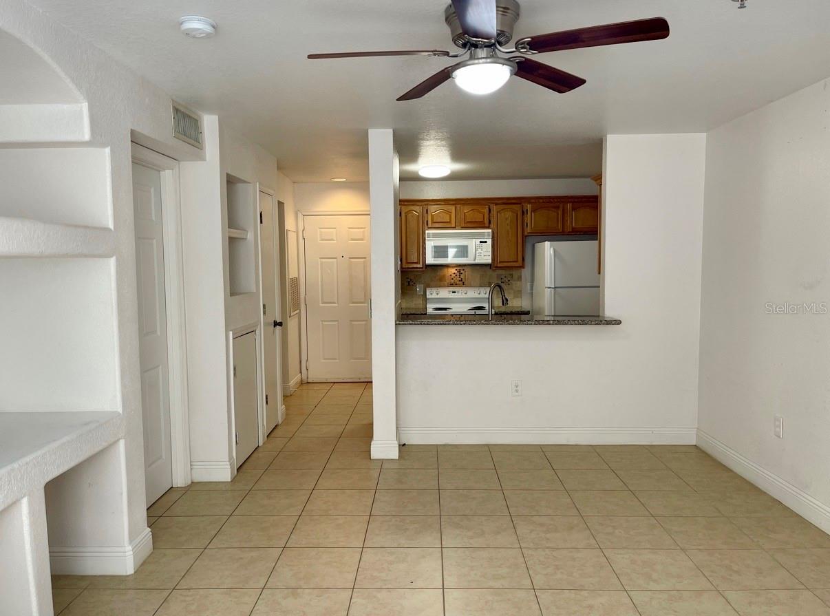8413 LUCUYA WAY, #107, Temple Terrace, FL 33637
