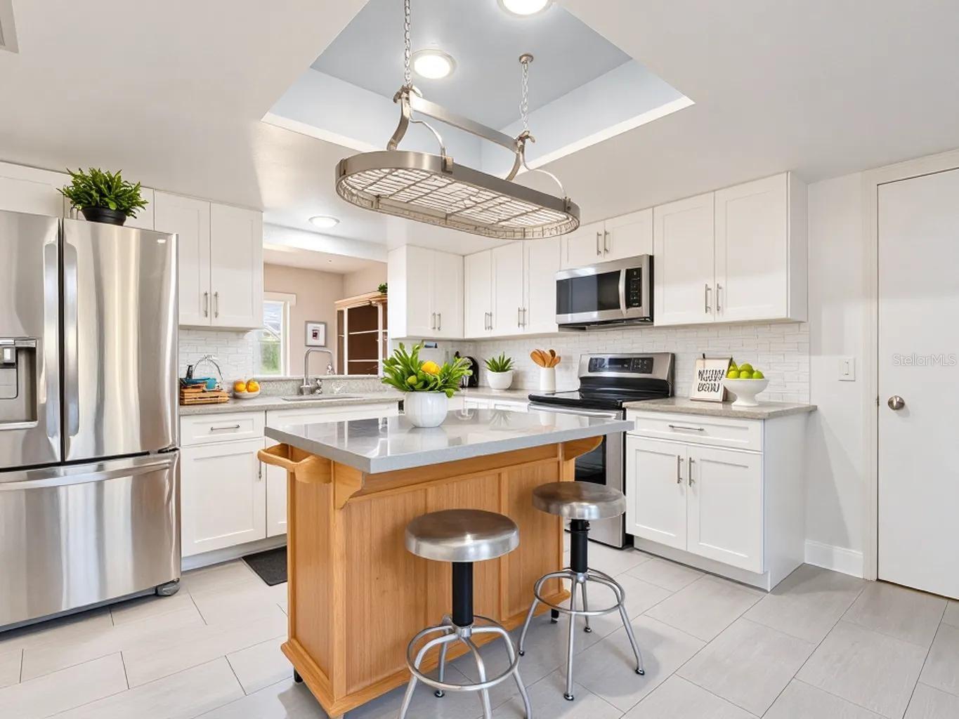 119 PARKSIDE COLONY DRIVE, Tarpon Springs, FL 34689