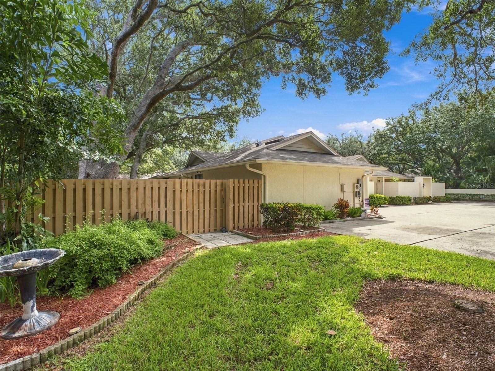 119 PARKSIDE COLONY DRIVE, Tarpon Springs, FL 34689