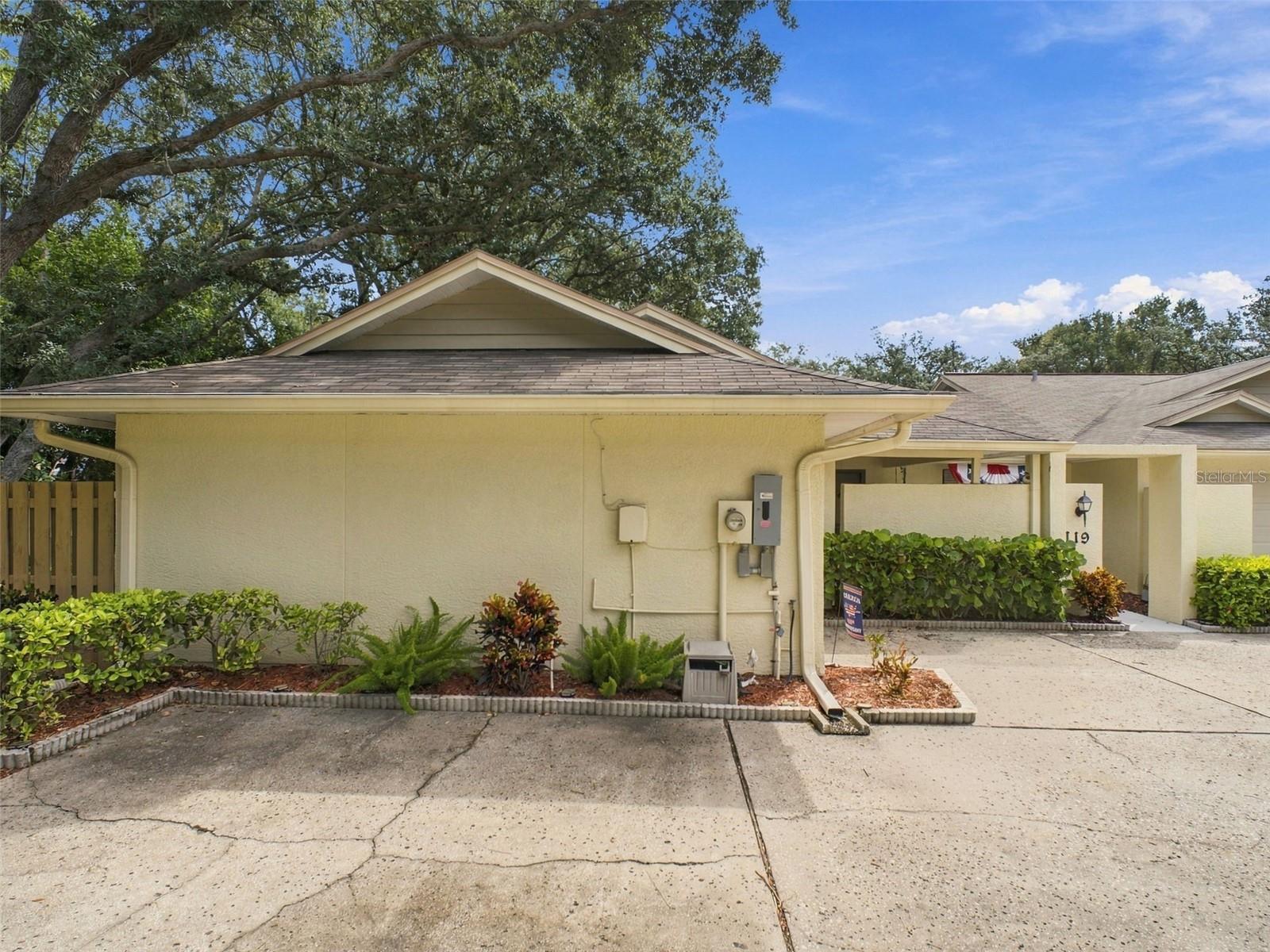 119 PARKSIDE COLONY DRIVE, Tarpon Springs, FL 34689