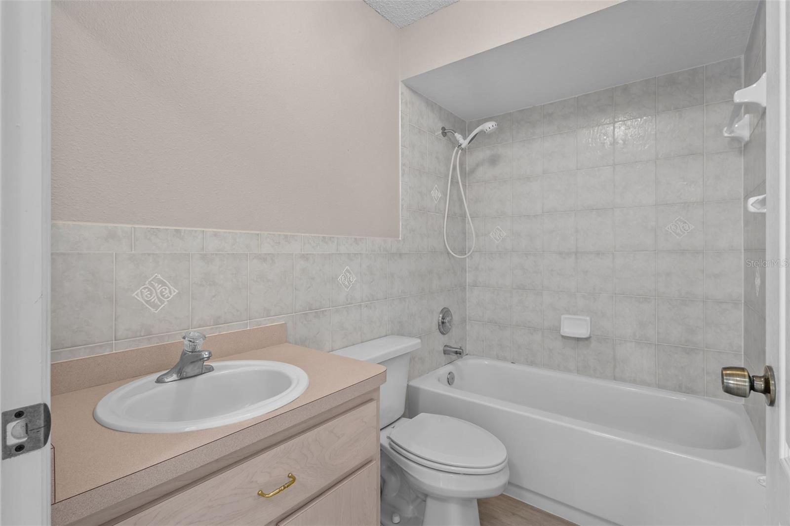 2nd bathroom