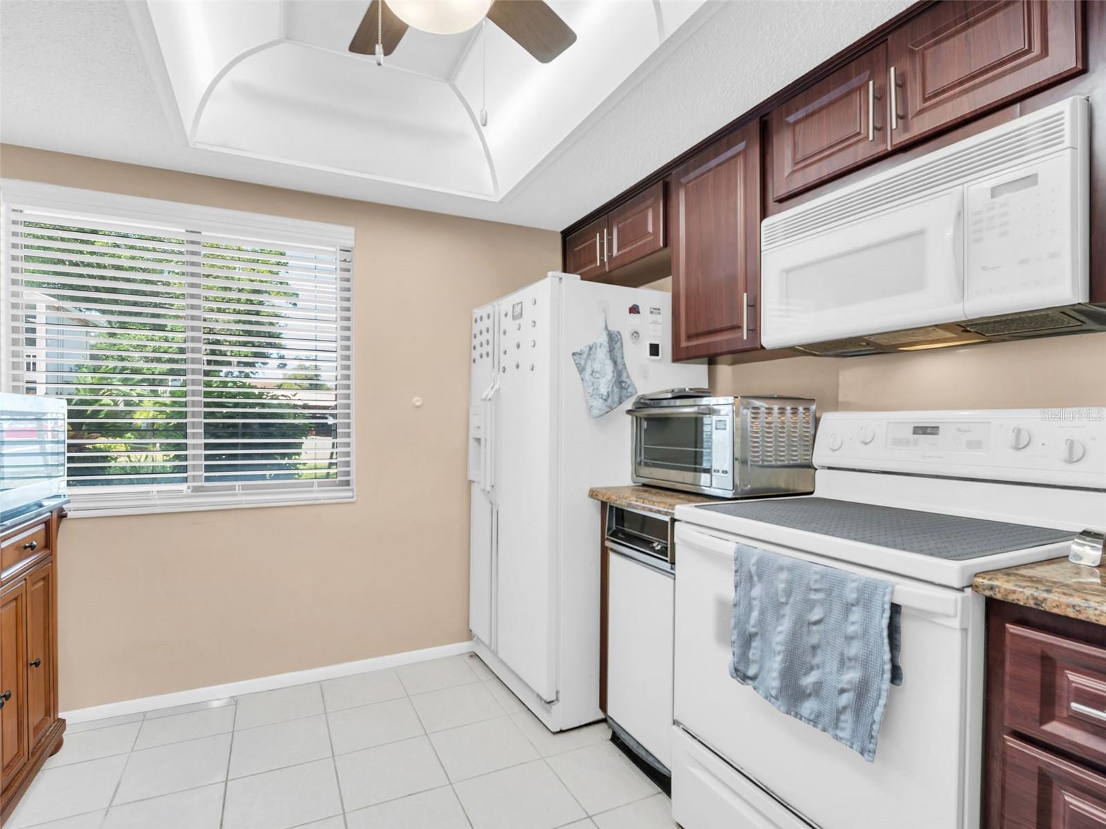 151 LAKEVIEW WAY, #151, Oldsmar, FL 34677