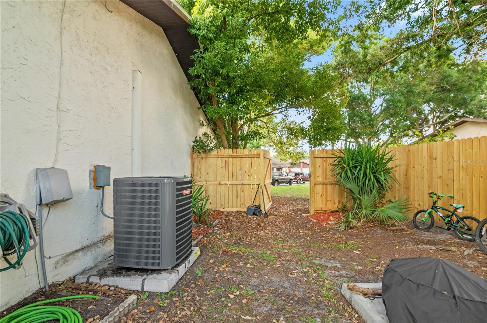 2031 DOVER COURT, Oldsmar, FL 34677 2031 DOVER COURT, Oldsmar, FL 34677