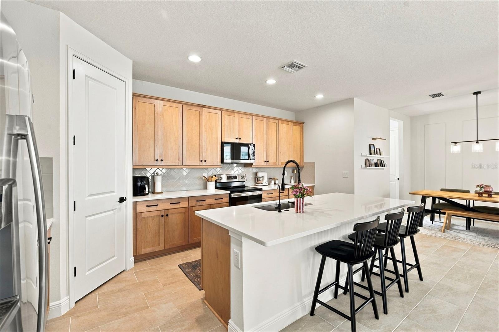28592 COZY CREEK DRIVE, Wesley Chapel, FL 33543