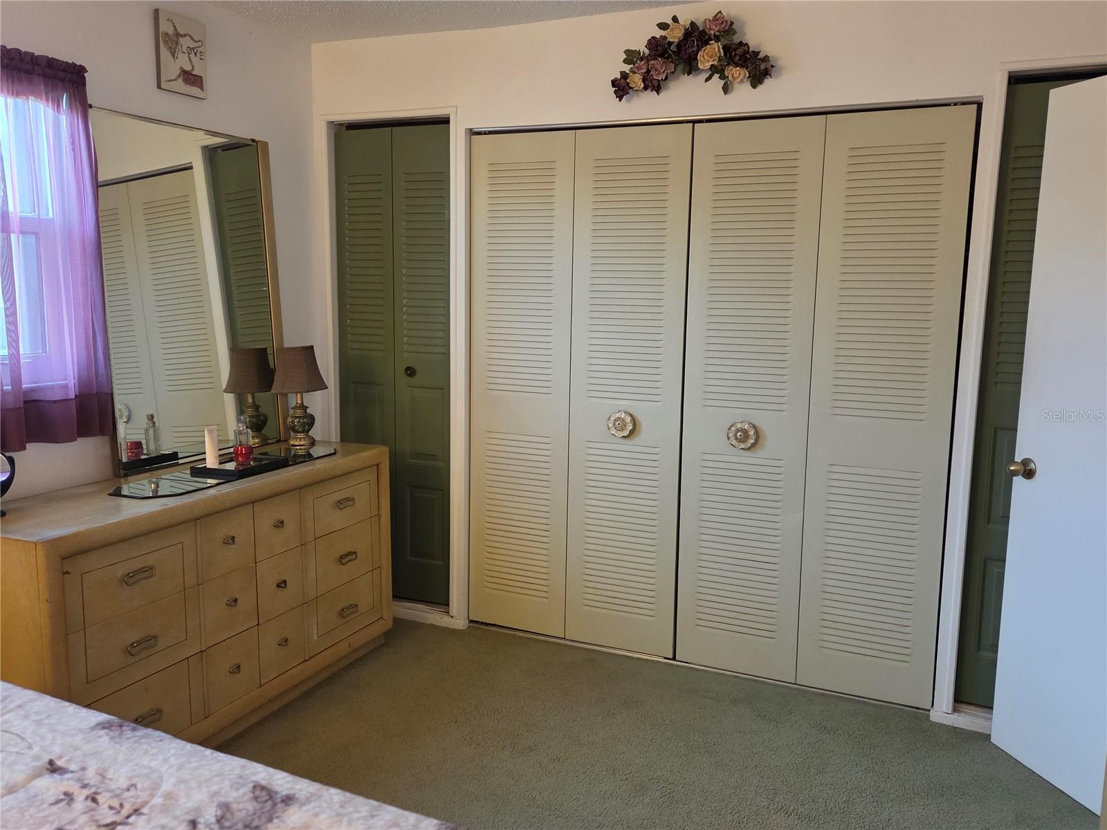 Lots of closet space in the master bedroom Lots of closet space in the master bedroom