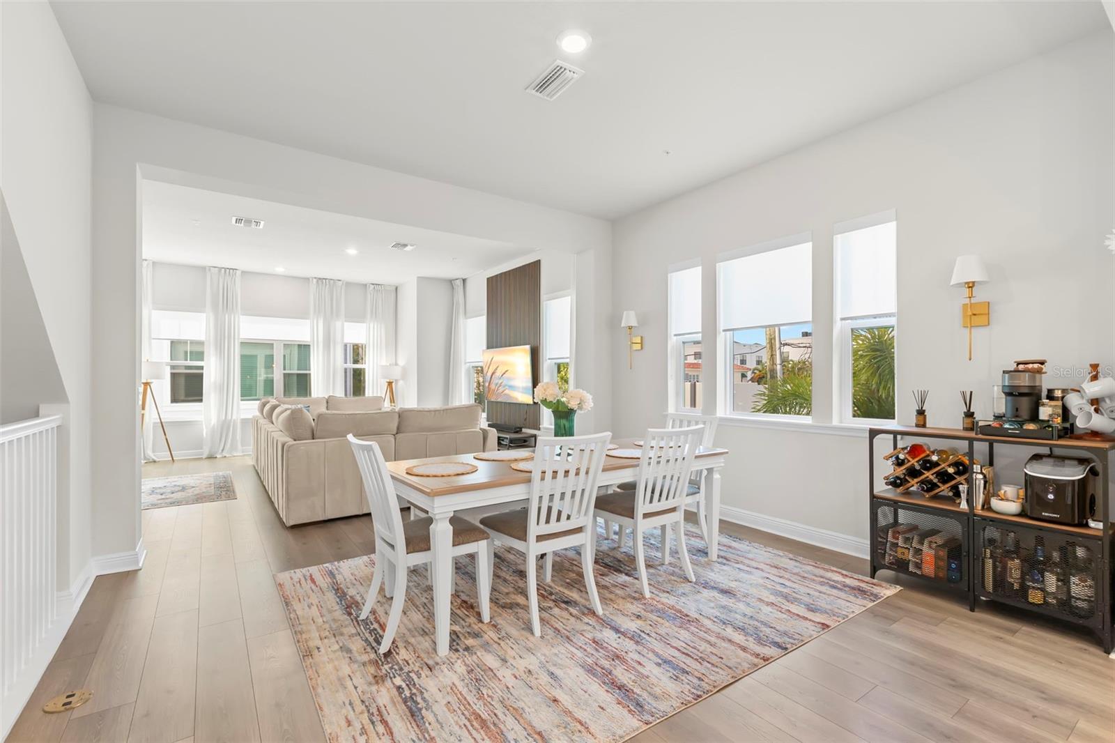 Living Room / Dining Room