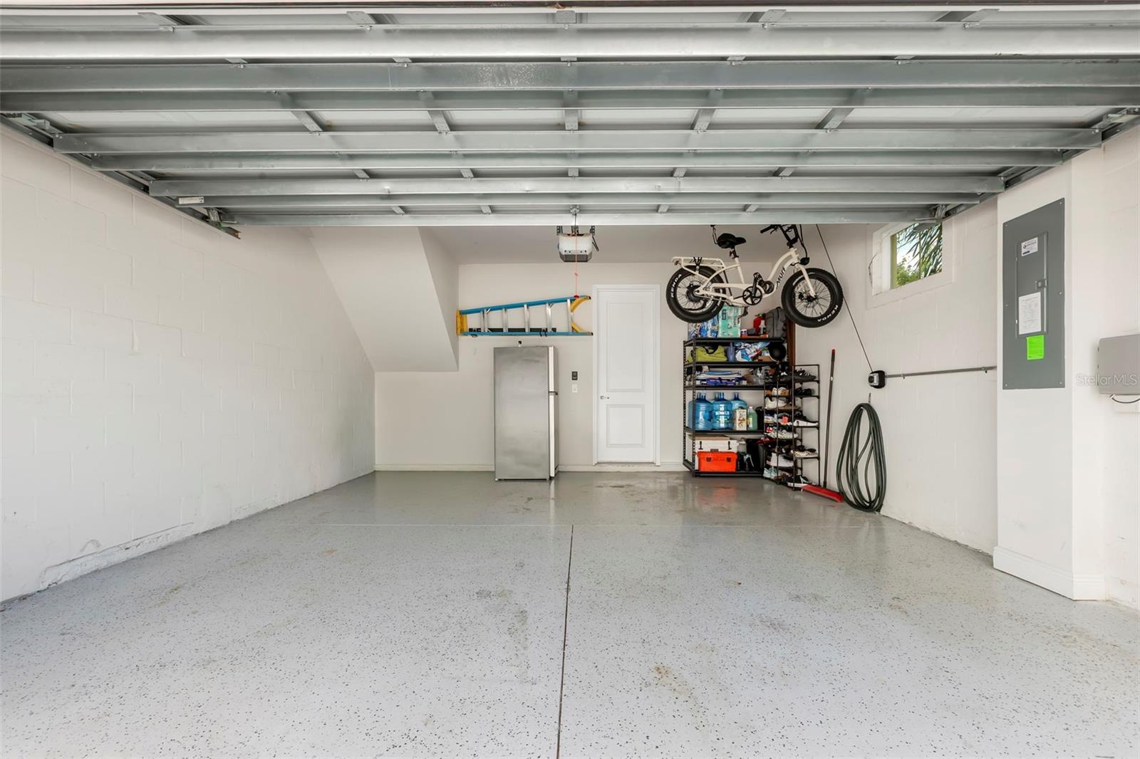 2-Car Garage