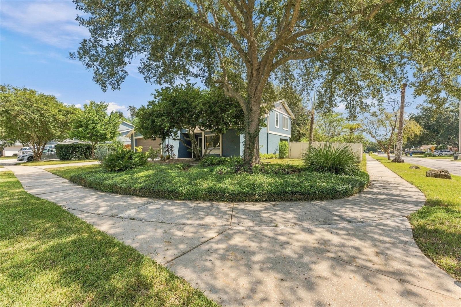 15801 COUNTRY LAKE DRIVE, Tampa, FL 33624