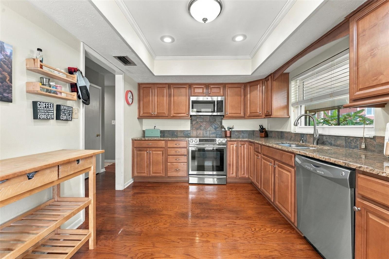 15801 COUNTRY LAKE DRIVE, Tampa, FL 33624