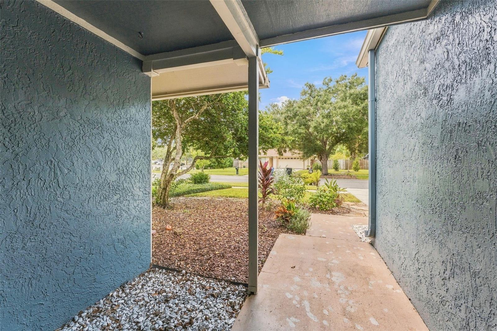 15801 COUNTRY LAKE DRIVE, Tampa, FL 33624