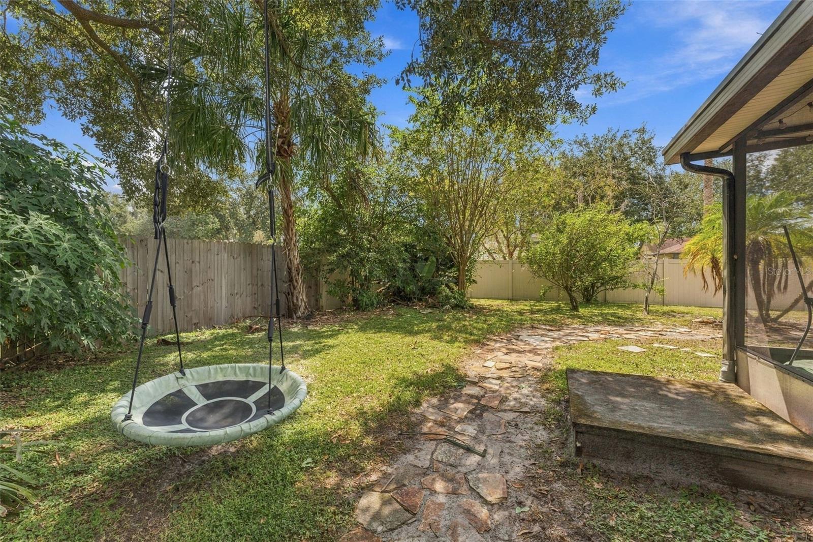 15801 COUNTRY LAKE DRIVE, Tampa, FL 33624