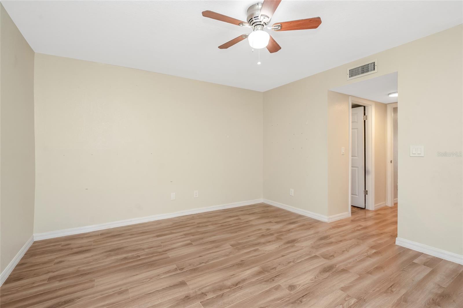 6308 NEWTOWN CIRCLE, #8C1, Tampa, FL 33615