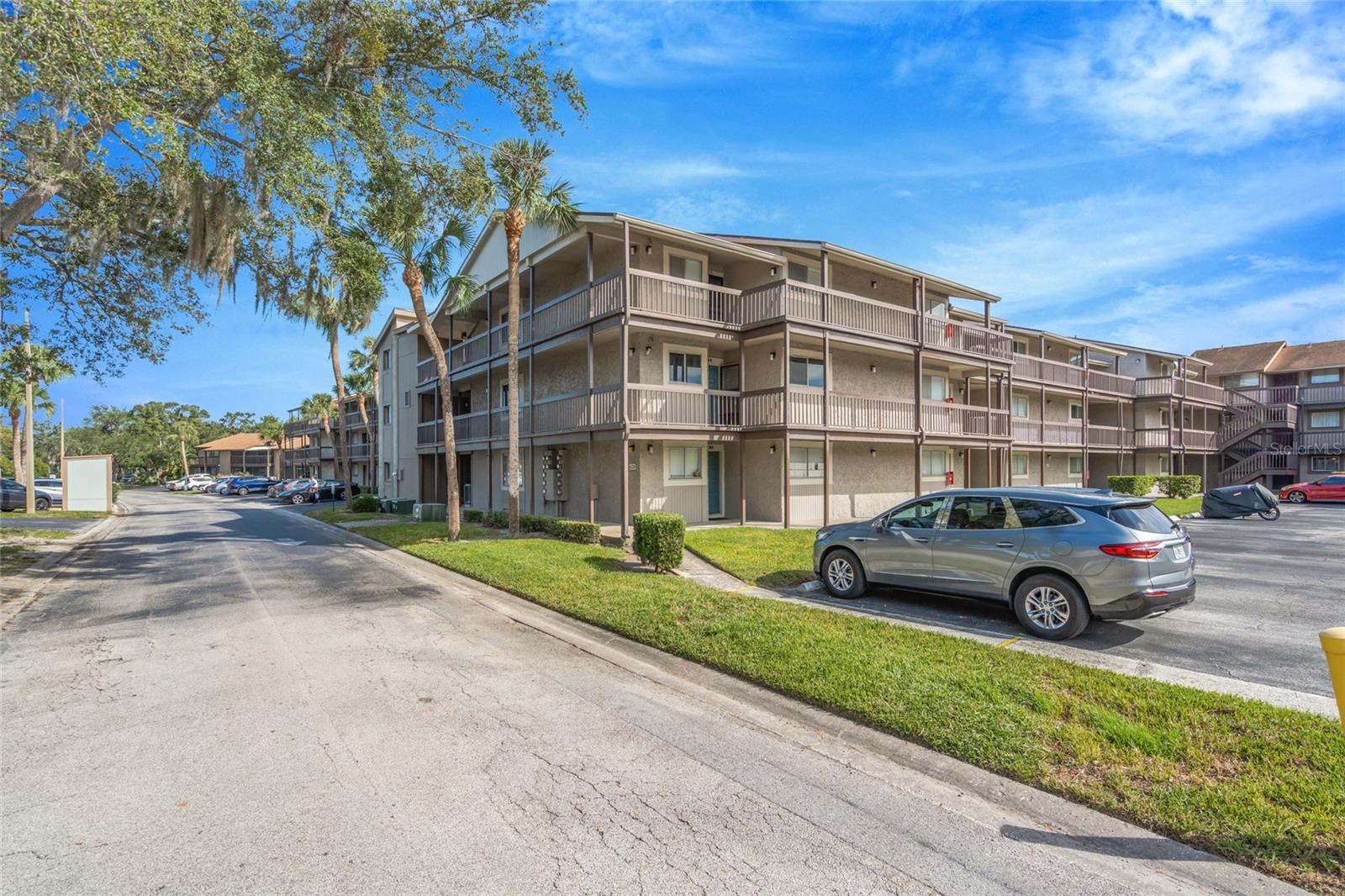 6308 NEWTOWN CIRCLE, #8C1, Tampa, FL 33615