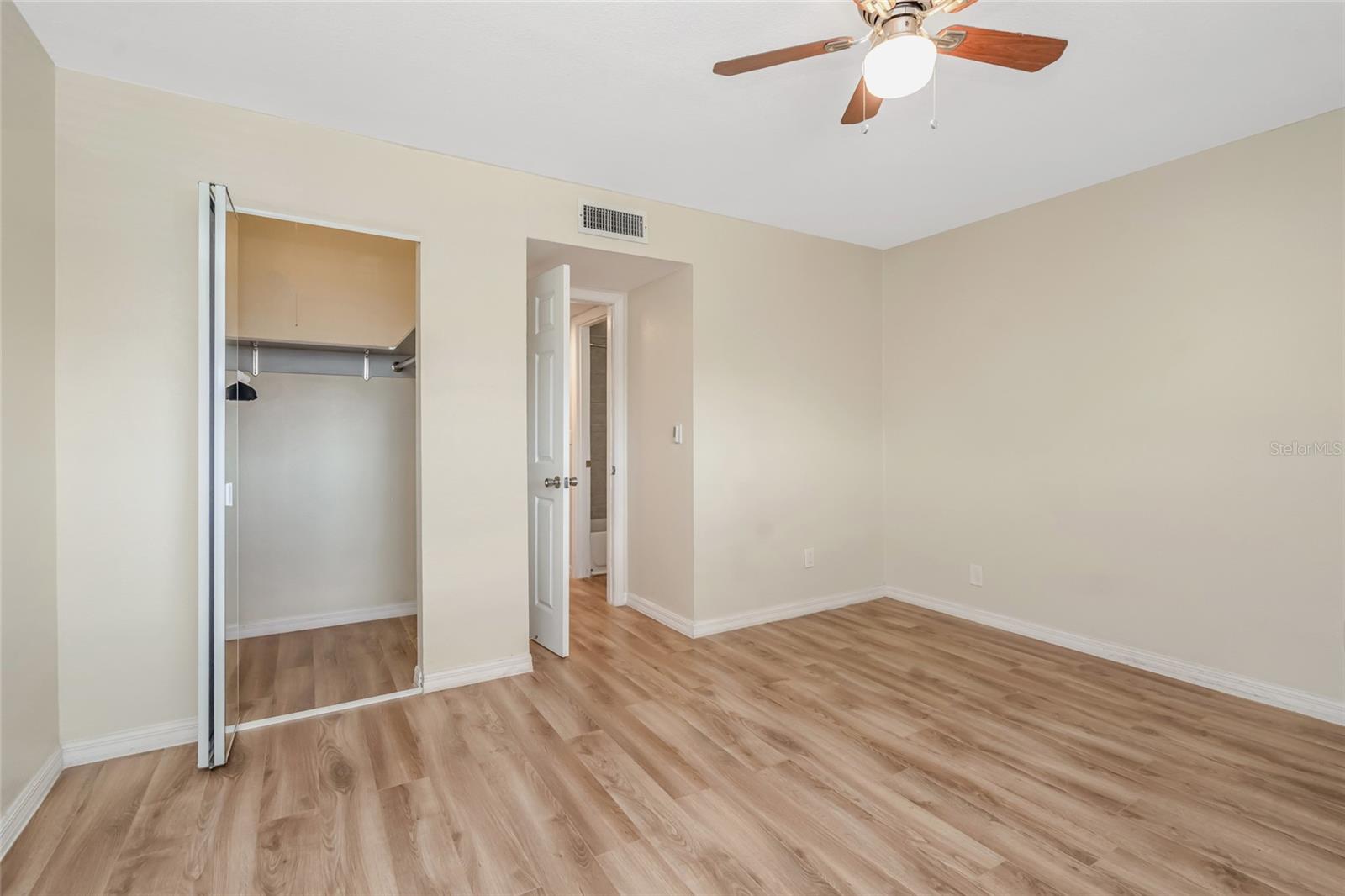6308 NEWTOWN CIRCLE, #8C1, Tampa, FL 33615