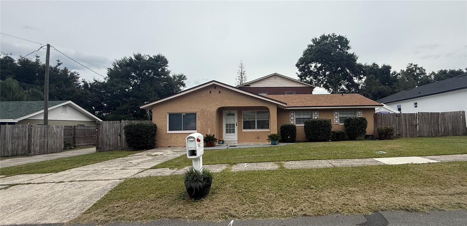 1607 WRIGHT DRIVE, Lakeland, FL 33805