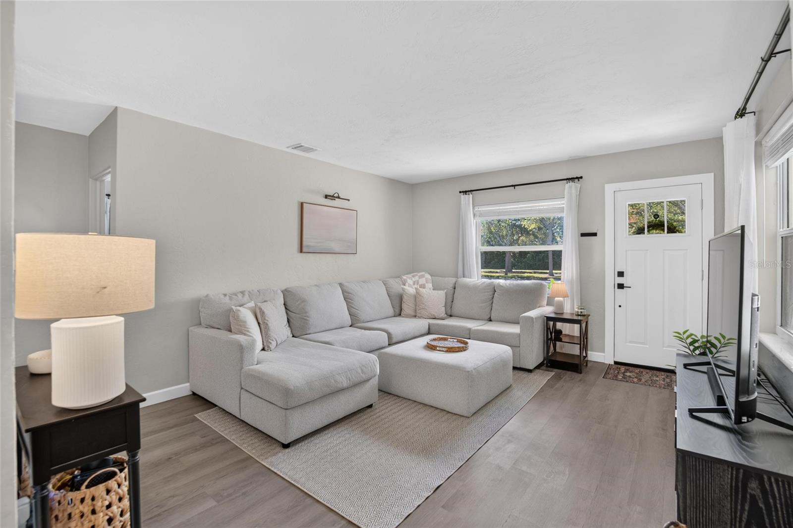 835 54TH AVENUE N, St Petersburg, FL 33703 835 54TH AVENUE N, St Petersburg, FL 33703