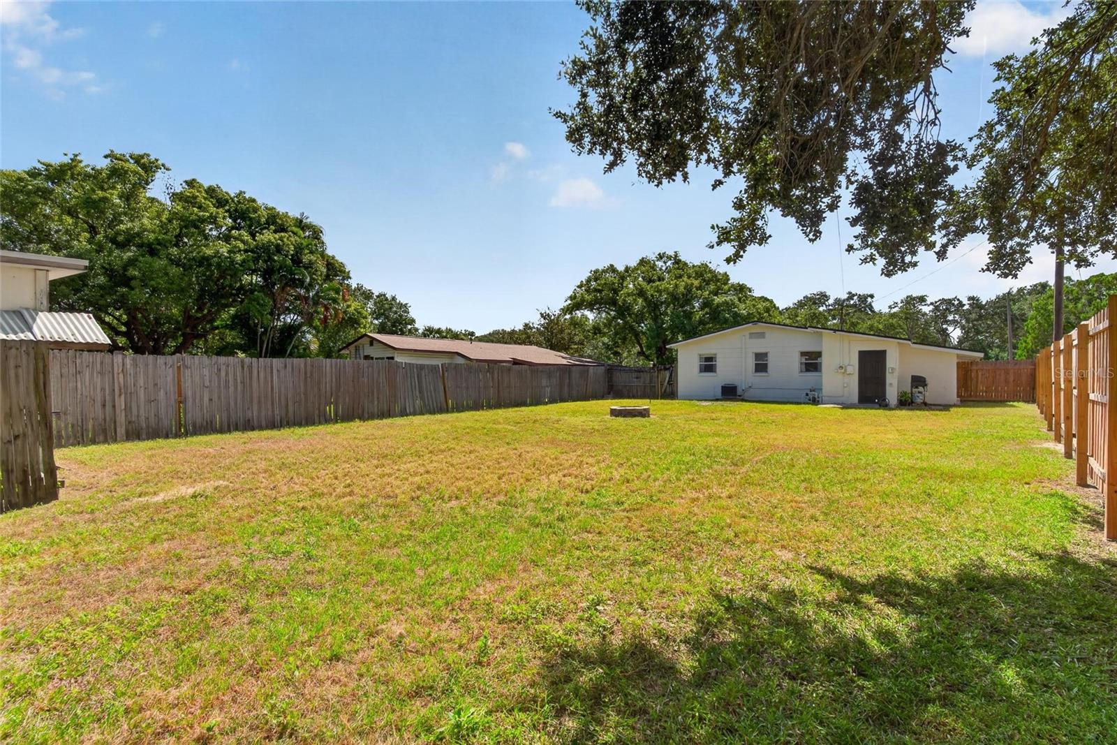 835 54TH AVENUE N, St Petersburg, FL 33703
