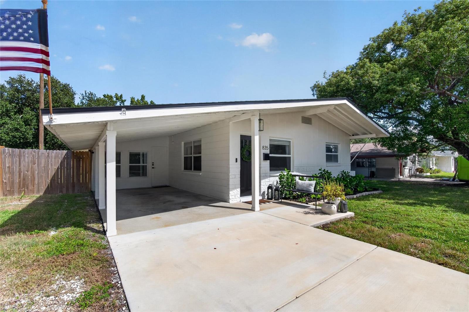 835 54TH AVENUE N, St Petersburg, FL 33703 835 54TH AVENUE N, St Petersburg, FL 33703