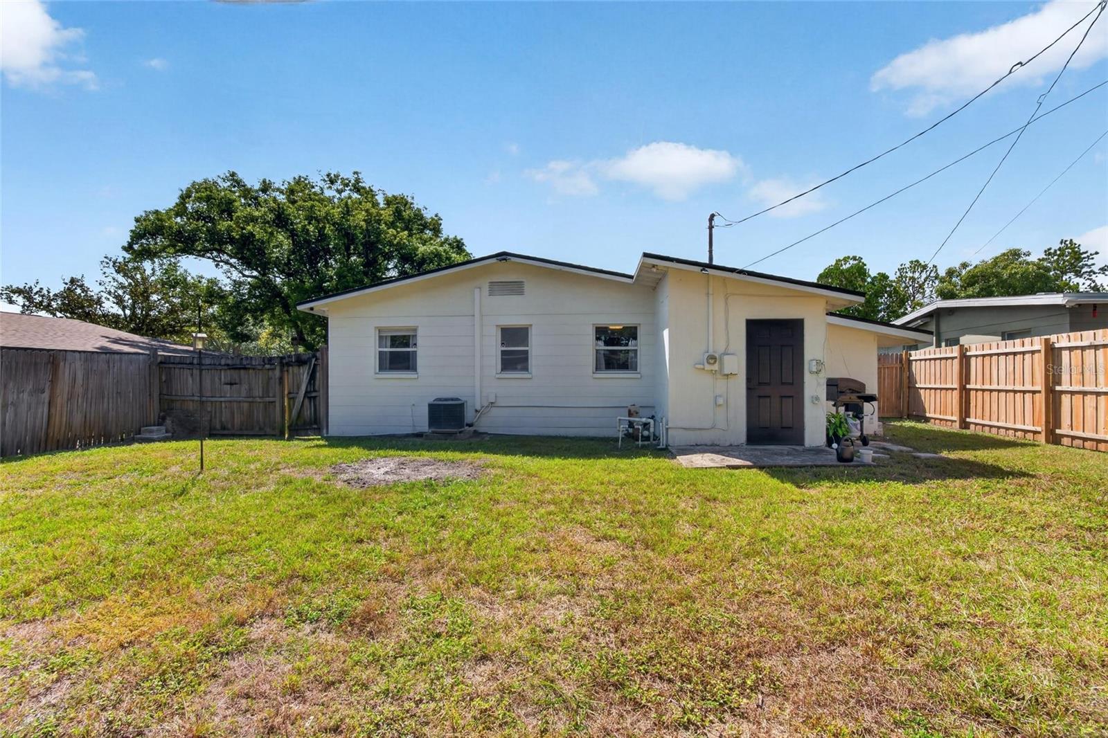 835 54TH AVENUE N, St Petersburg, FL 33703