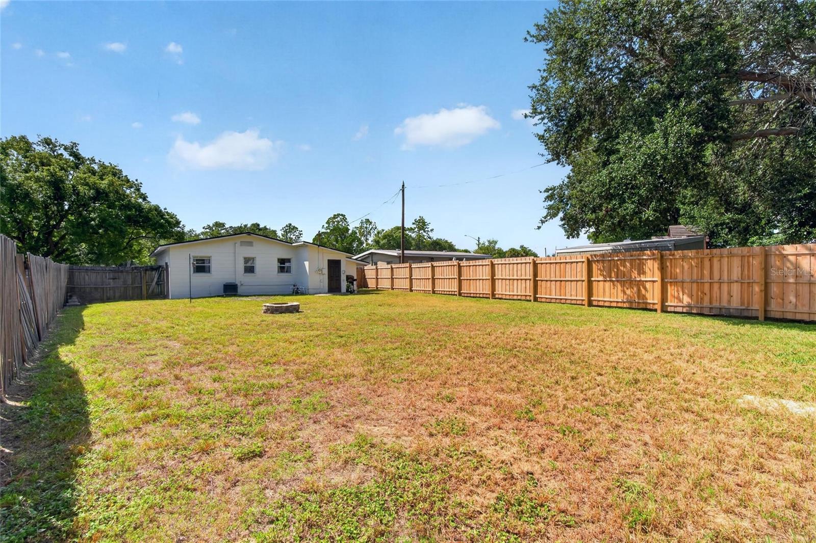 835 54TH AVENUE N, St Petersburg, FL 33703