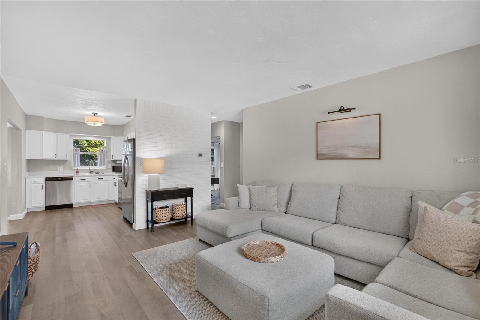 835 54TH AVENUE N, St Petersburg, FL 33703 835 54TH AVENUE N, St Petersburg, FL 33703