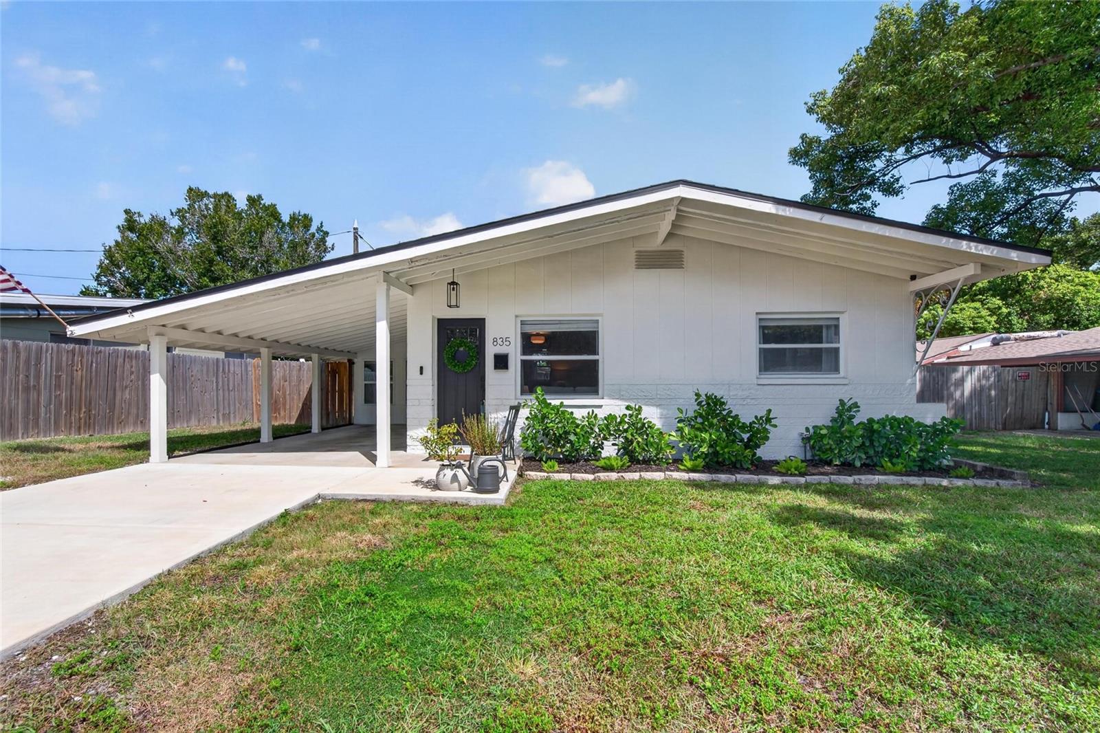 835 54TH AVENUE N, St Petersburg, FL 33703 835 54TH AVENUE N, St Petersburg, FL 33703