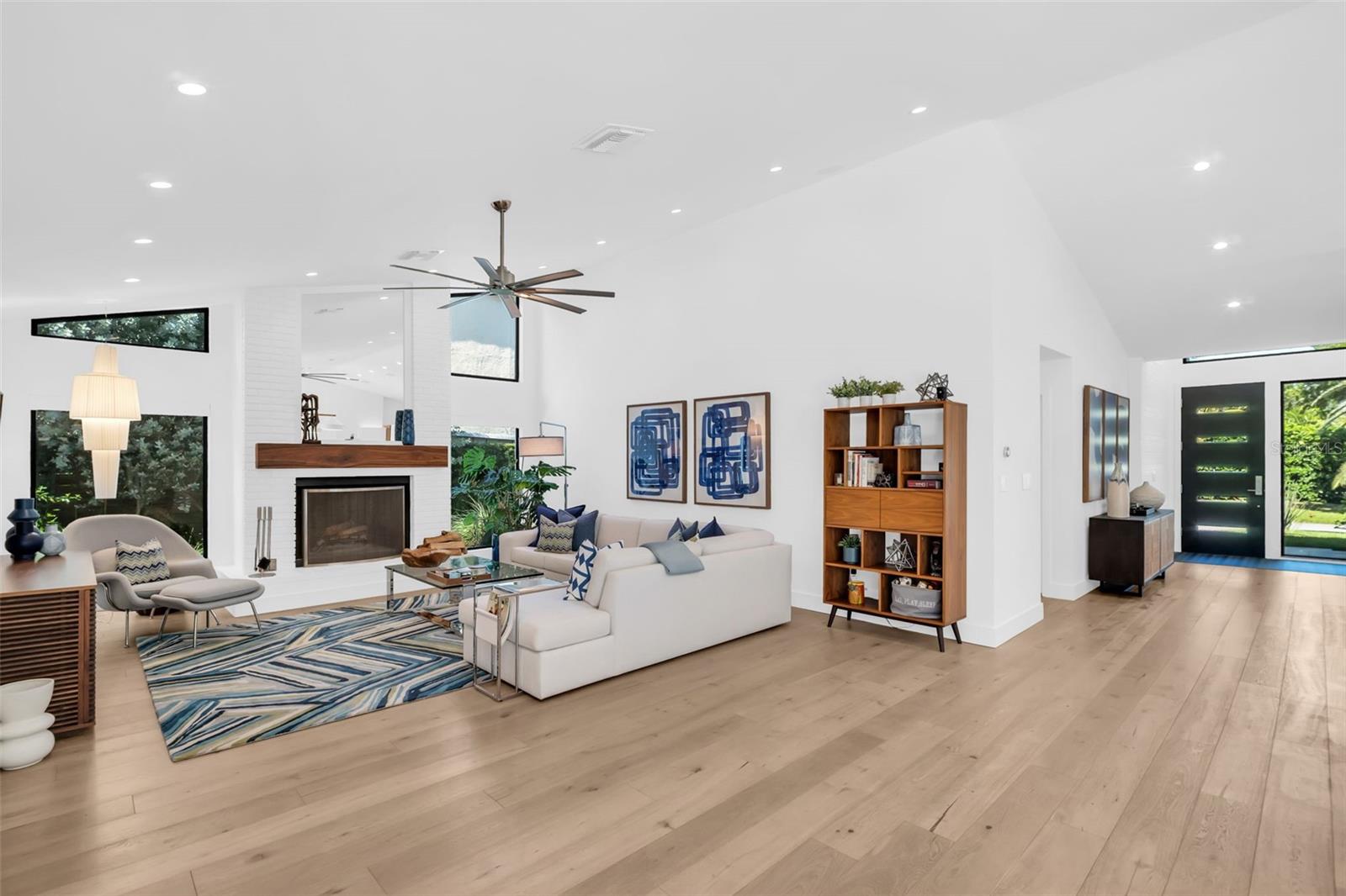 531 RAFAEL BOULEVARD NE, St Petersburg, FL 33704
