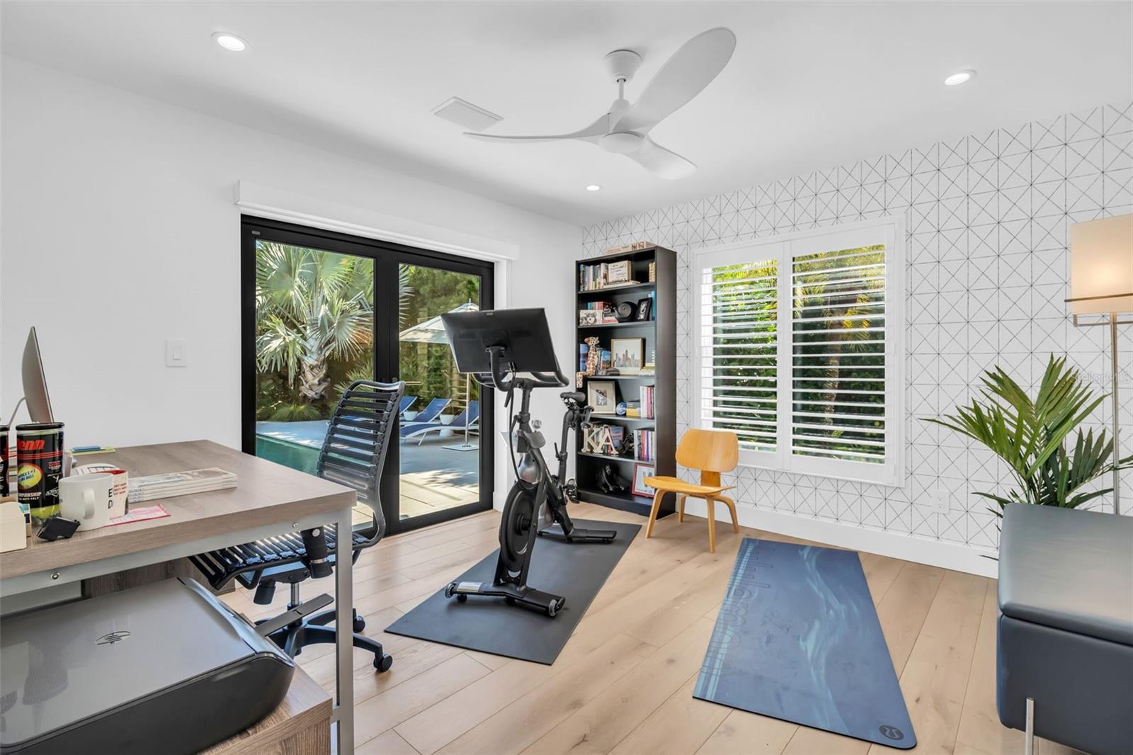 531 RAFAEL BOULEVARD NE, St Petersburg, FL 33704