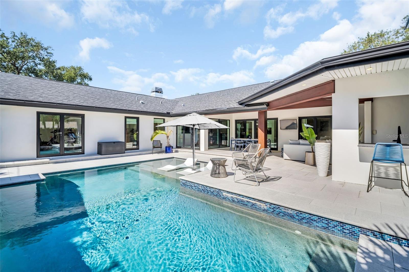 531 RAFAEL BOULEVARD NE, St Petersburg, FL 33704