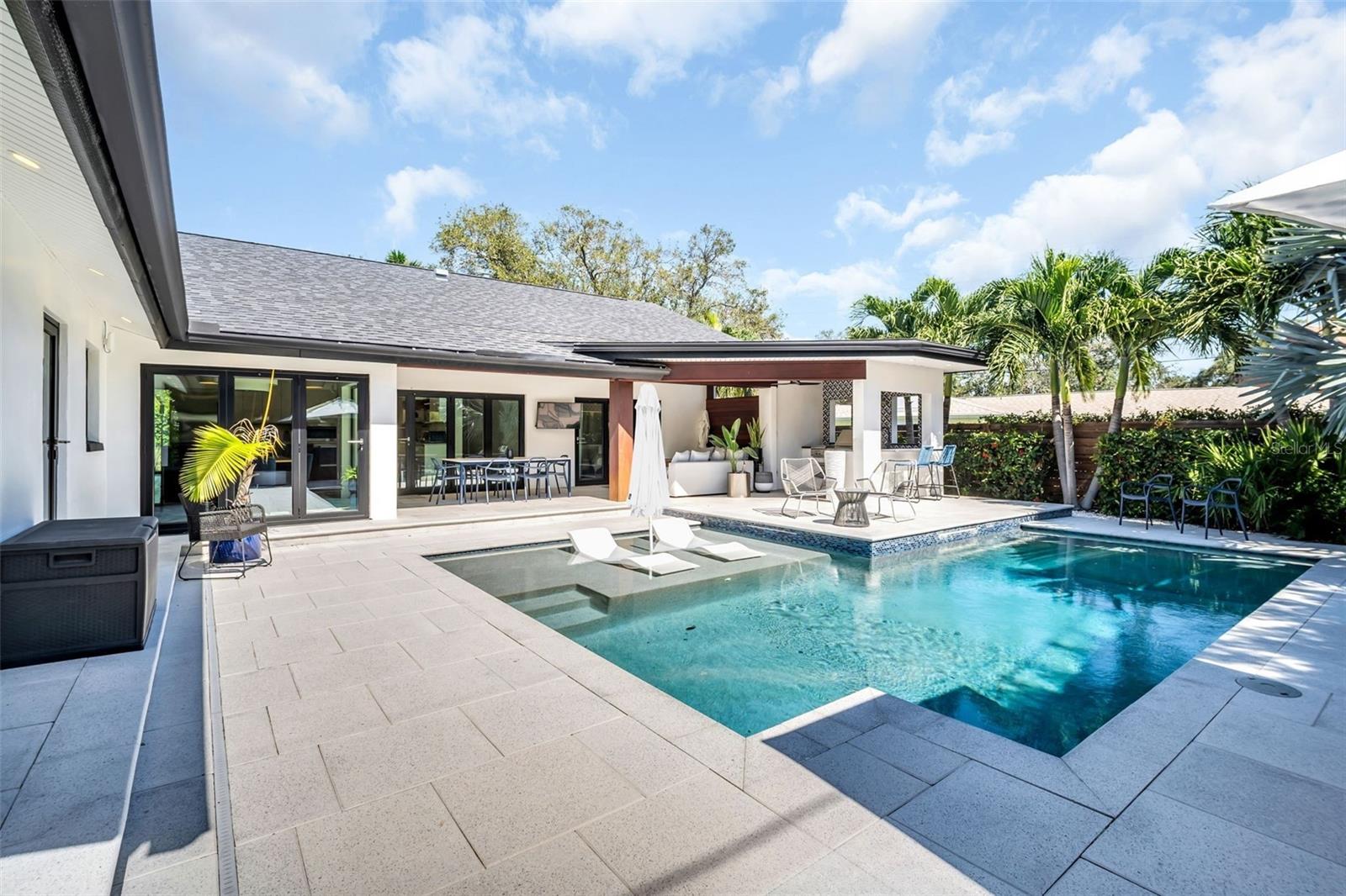 531 RAFAEL BOULEVARD NE, St Petersburg, FL 33704
